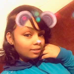 Meet your Posher, Simone